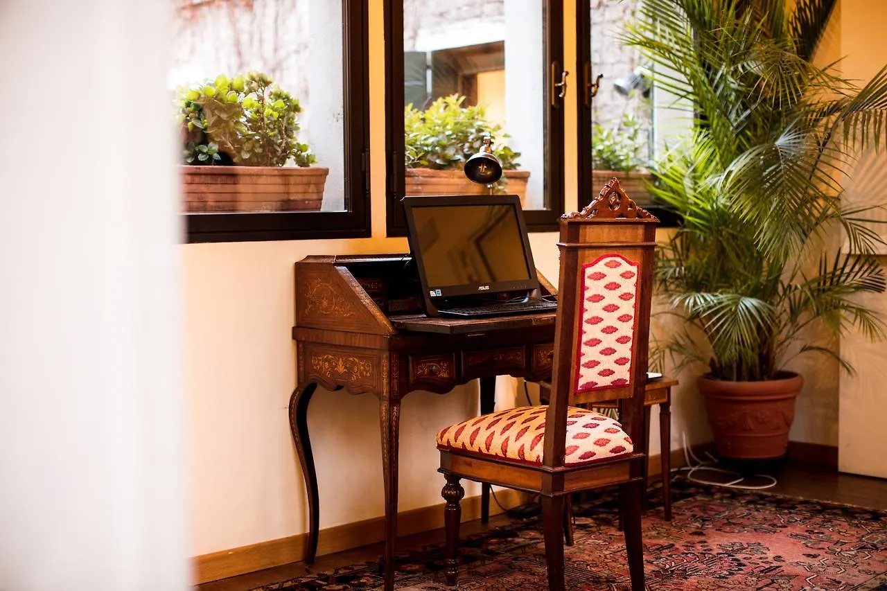 Hotel Flora Venice 3*,  Italy