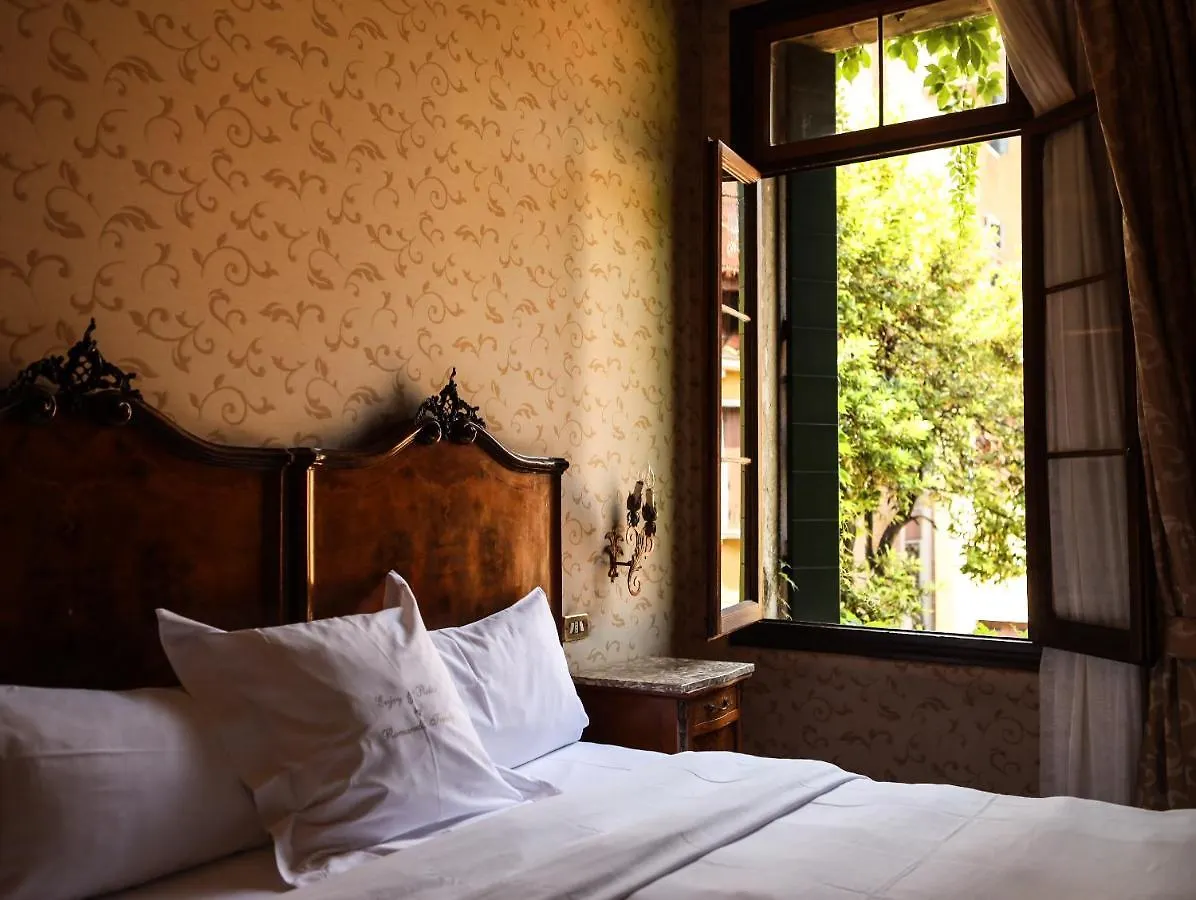 Hotel Flora Velence Olaszország