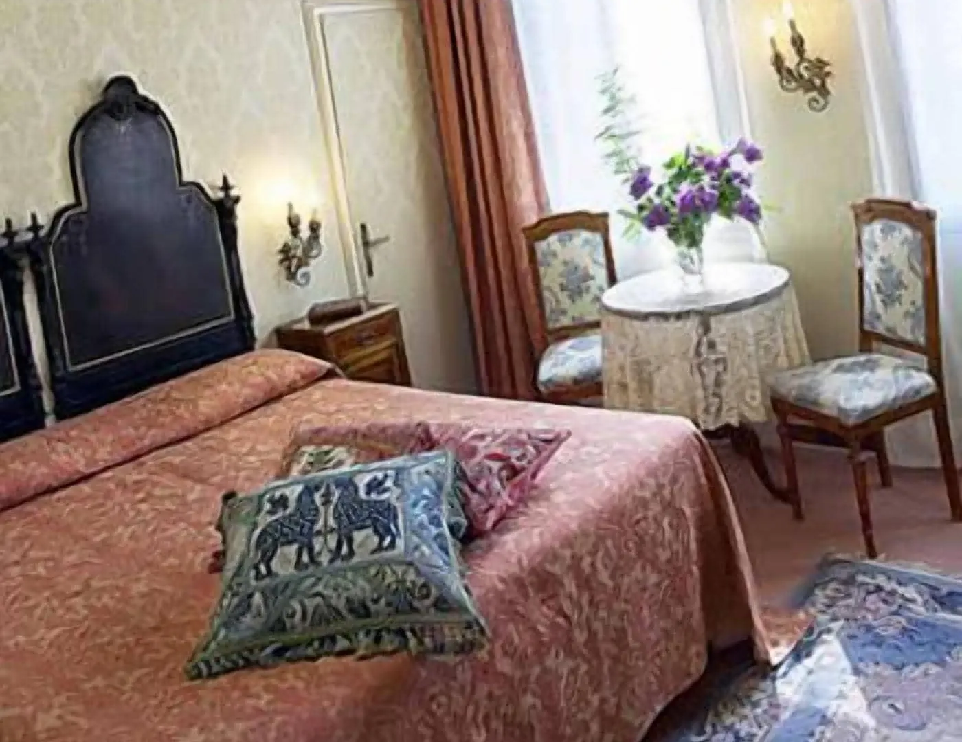 Hotel Flora Velence 3*,  Olaszország