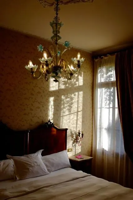 Hotel Flora Velence 3*,  Olaszország