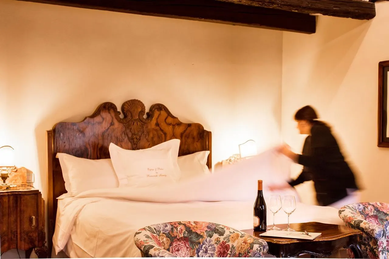 Hotel Flora Velence
