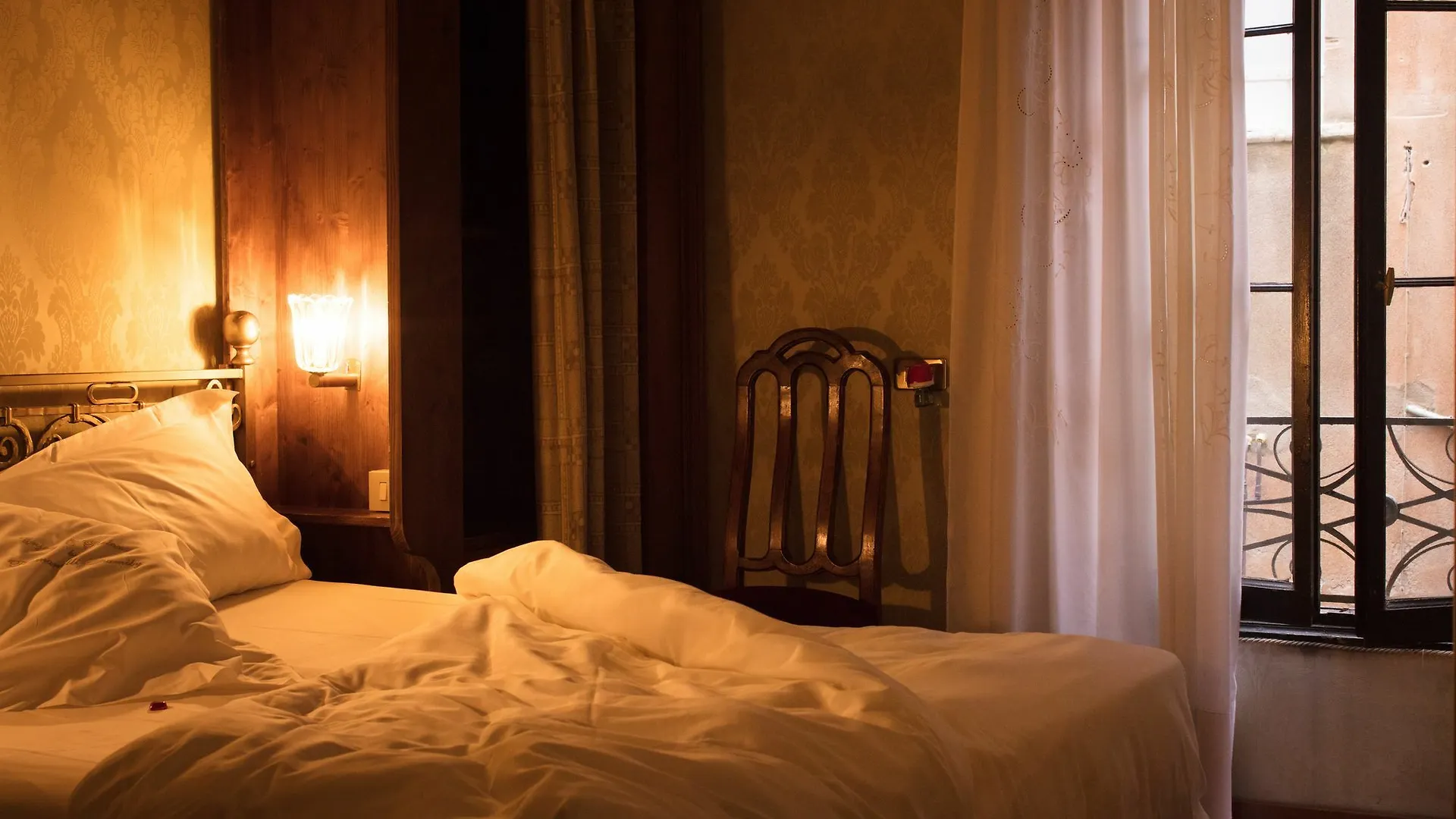 Hotel Flora Velence